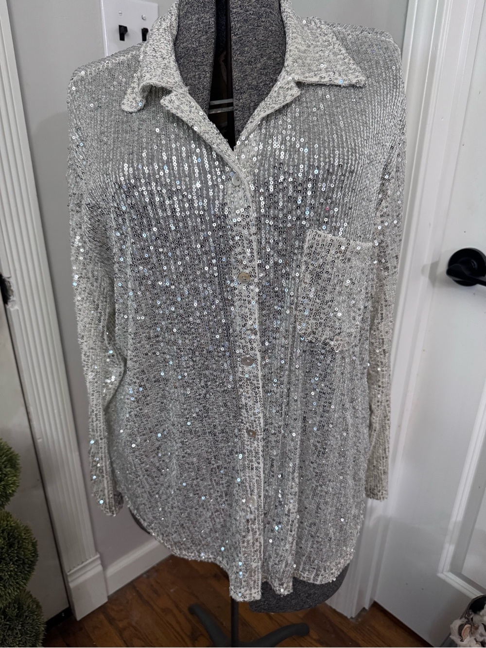 POL Silver Sequin Long Sleeve Button Front Top size Small